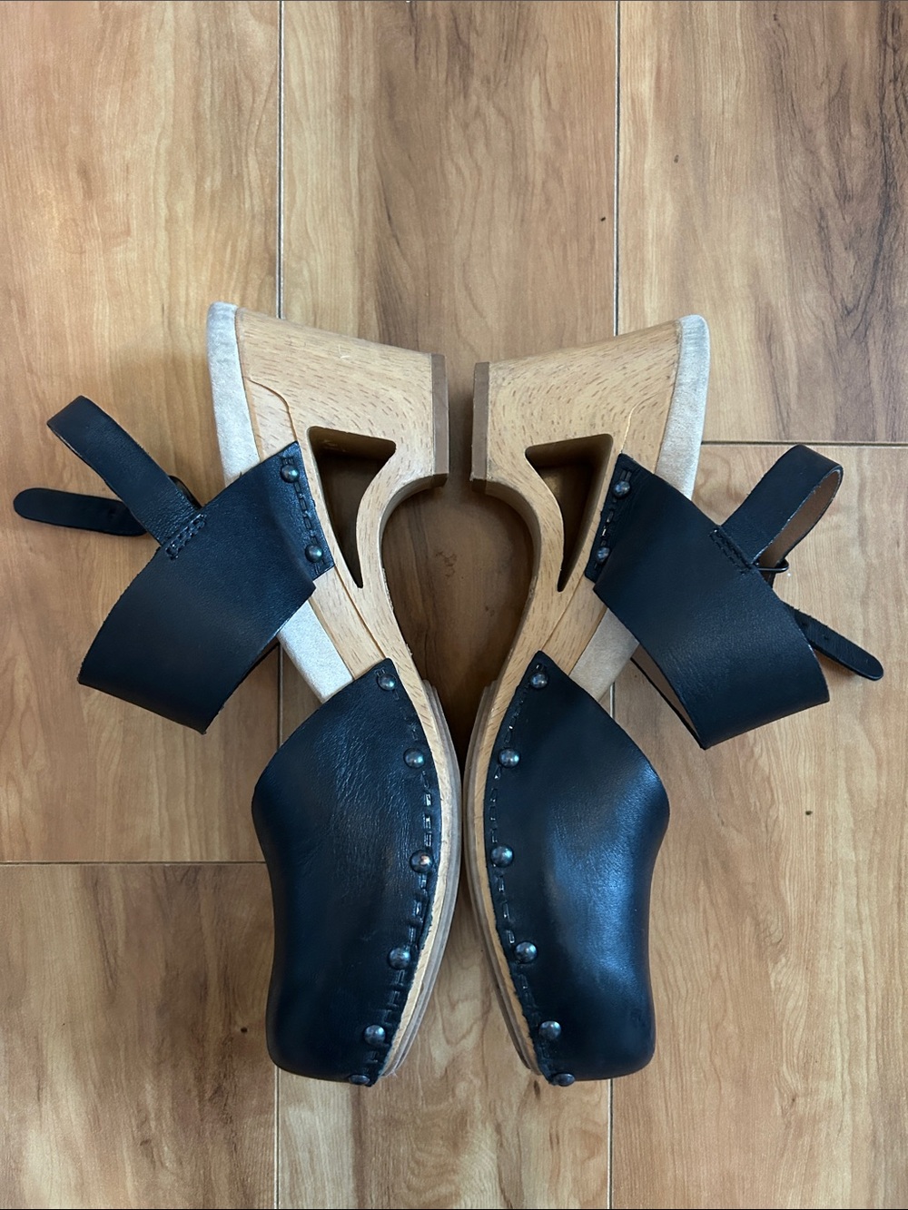 Dansko Thea clogs - black - barely worn